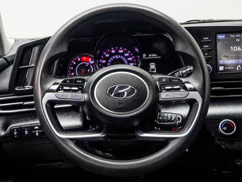 Used 2021 Hyundai Elantra SE image 14