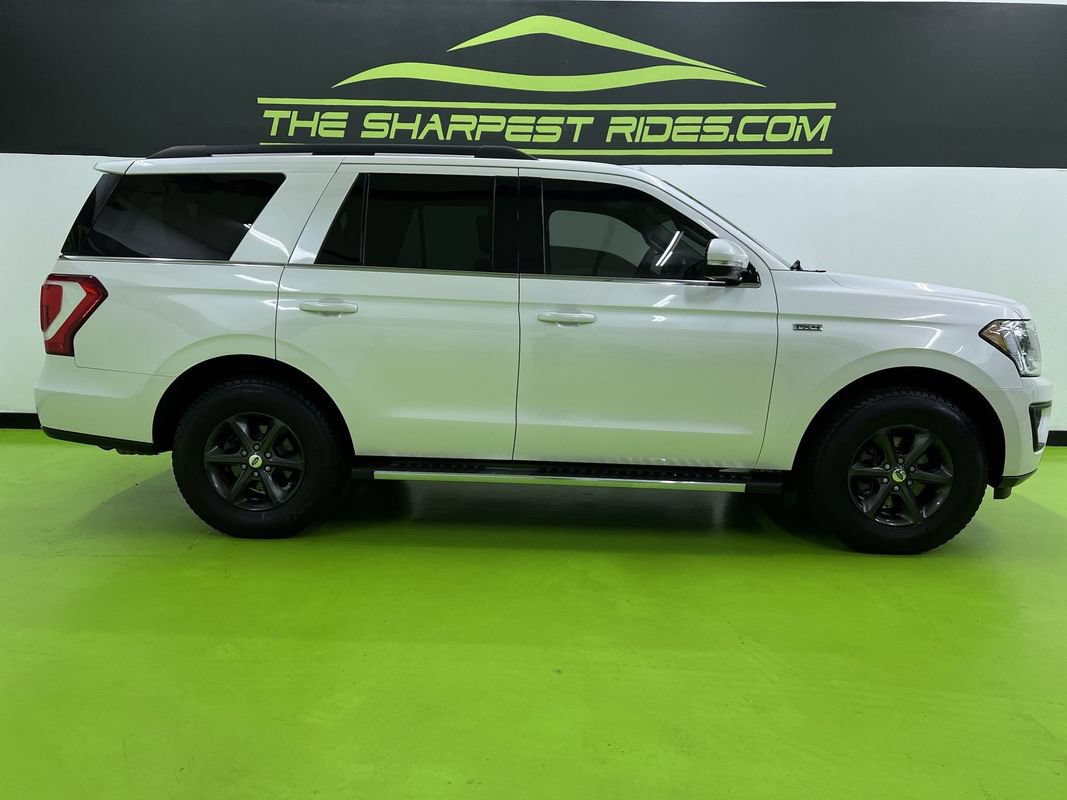 Used 2018 Ford Expedition XLT w/ Equipment Group 202A AWD/4WD image 11