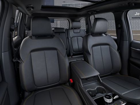 New 2026 Jeep Grand Cherokee Limited AWD/4WD image 16