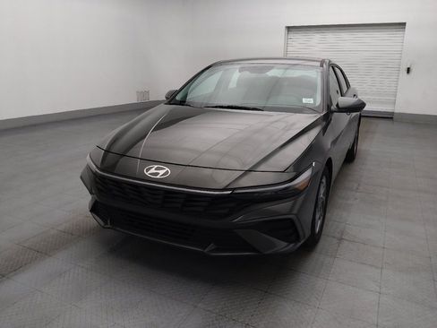 Used 2024 Hyundai Elantra SEL FWD image 15