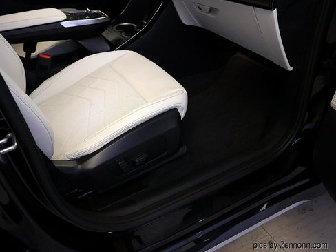Used 2026 BMW X1 xDrive28i AWD/4WD image 37