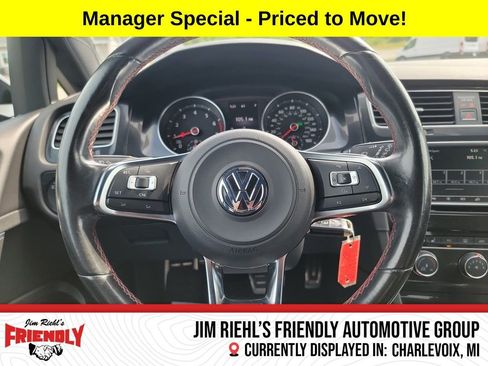 Used 2016 Volkswagen Golf S image 15