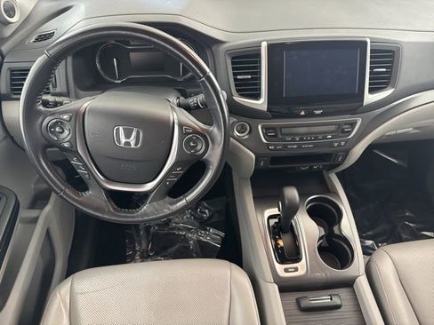 Certified 2017 Honda Ridgeline RTL-T image 29