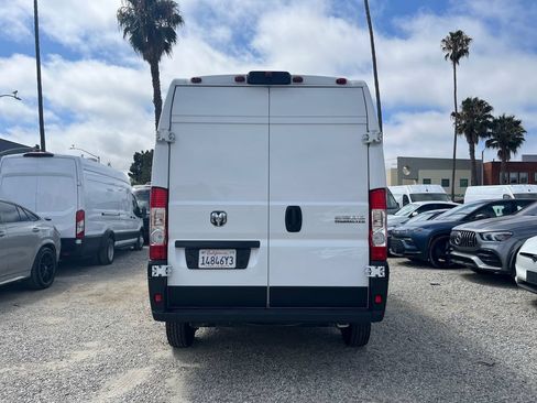Used 2024 RAM ProMaster 2500 w/ Convenience Group FWD image 7