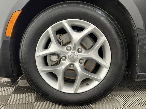 Used 2020 Chrysler Pacifica Limited image 19