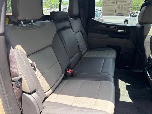 Used 2022 Chevrolet Silverado 1500 ZR2 w/ Technology Package AWD/4WD image 28