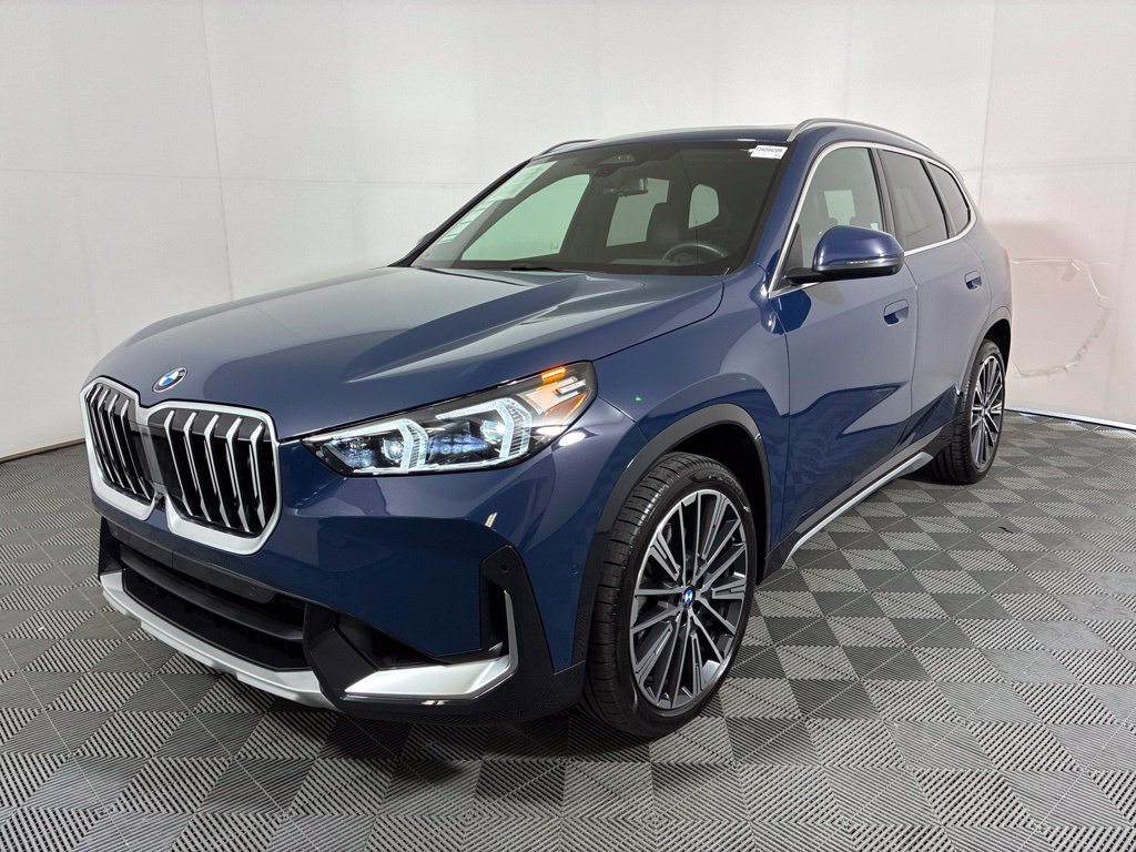 Certified 2026 BMW X1 xDrive28i w/ Technology Package AWD/4WD image 2