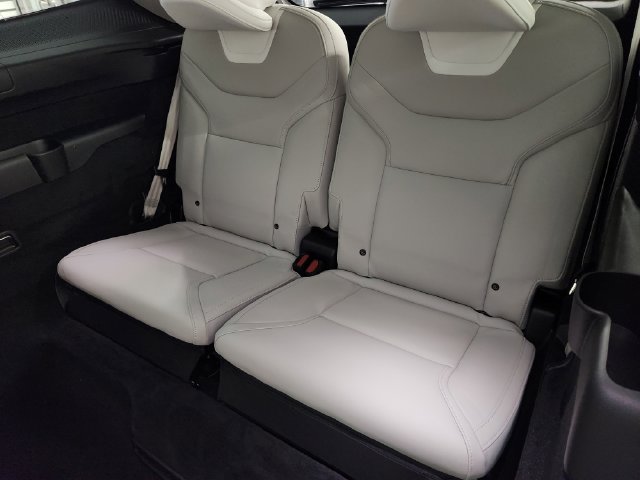 Used 2025 Volvo EX90 Plus AWD/4WD image 30