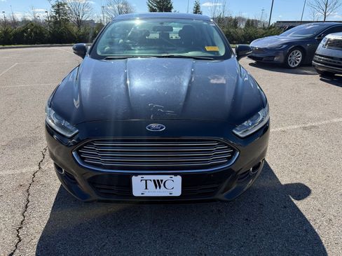 Used 2014 Ford Fusion SE w/ Equipment Group 201A image 2