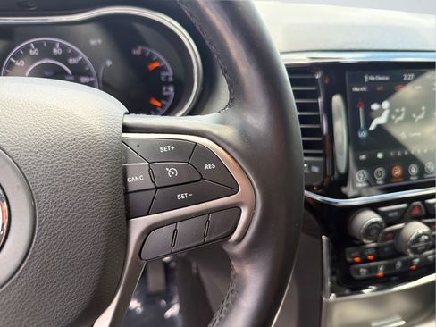 Used 2021 Jeep Grand Cherokee Laredo X RWD image 16