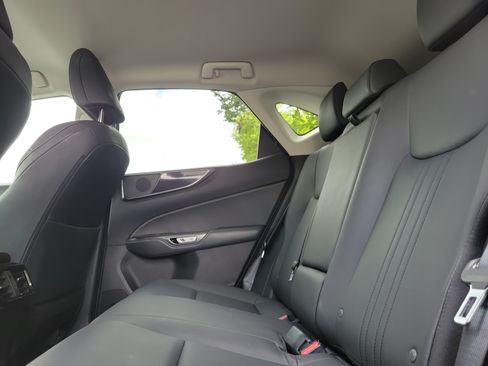 Used 2024 Lexus NX 250 FWD w/ Towing Package (2000 Lbs) image 12