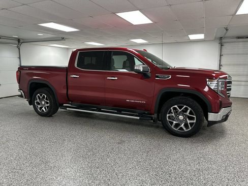 Used 2022 GMC Sierra 1500 SLT w/ SLT Premium Plus Package AWD/4WD image 2