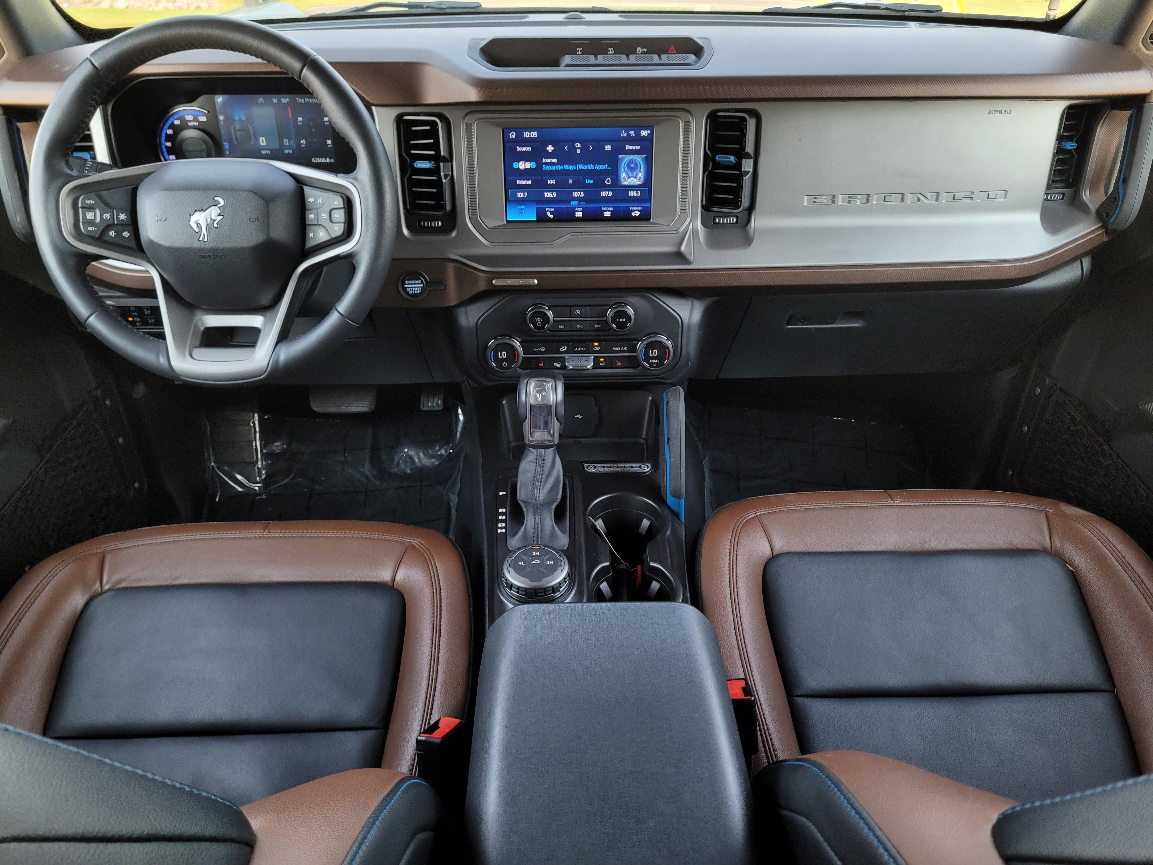 Used 2023 Ford Bronco Outer Banks AWD/4WD image 13