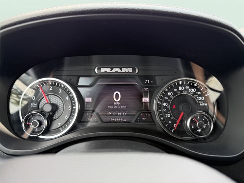 Used 2023 RAM 1500 Laramie AWD/4WD image 23