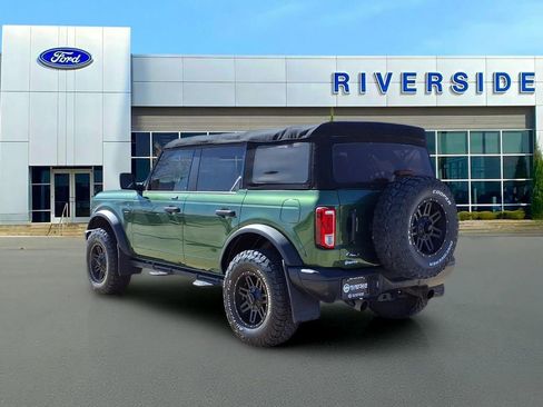 Used 2022 Ford Bronco Black Diamond image 4