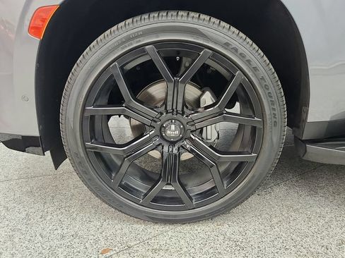 Used 2021 Cadillac Escalade Sport w/ LPO, ONYX Package AWD/4WD image 14