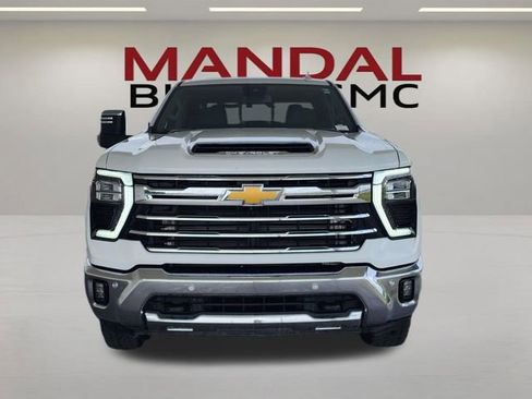 Used 2024 Chevrolet Silverado 2500 LTZ w/ LTZ Convenience Package AWD/4WD image 2