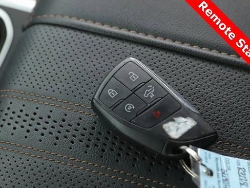 Used 2024 Chevrolet Silverado 1500 High Country w/ High Country Premium Package image 3