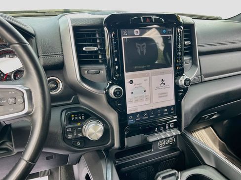 Used 2024 RAM 1500 Laramie AWD/4WD image 15