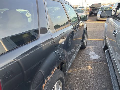 Used 2011 Ford Escape XLT image 15