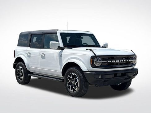 Used 2024 Ford Bronco Outer Banks AWD/4WD image 10
