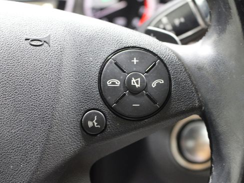 Used 2012 Mercedes-Benz E 350 4MATIC Sedan image 13