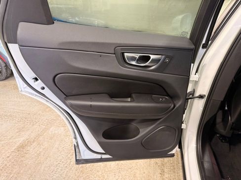Used 2023 Volvo XC60 B5 Plus w/ Protection Package Premier image 19