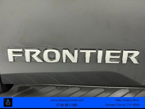 Used 2013 Nissan Frontier SV AWD/4WD image 9