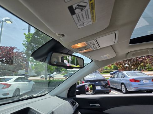 Used 2016 Honda CR-V Touring image 15