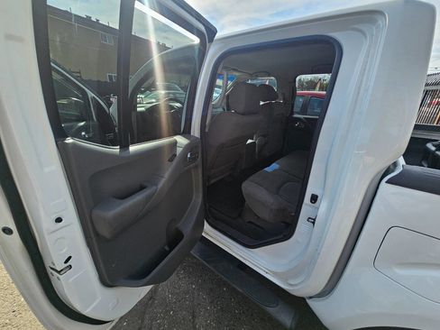 Used 2005 Nissan Frontier SE image 11