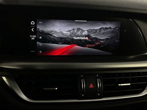 Used 2022 Alfa Romeo Stelvio Veloce image 19