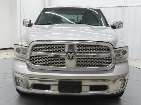 Used 2017 RAM 1500 Laramie w/ Convenience Group AWD/4WD image 9