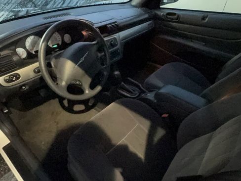 Used 2005 Chrysler Sebring GTC w/ Security Group image 6