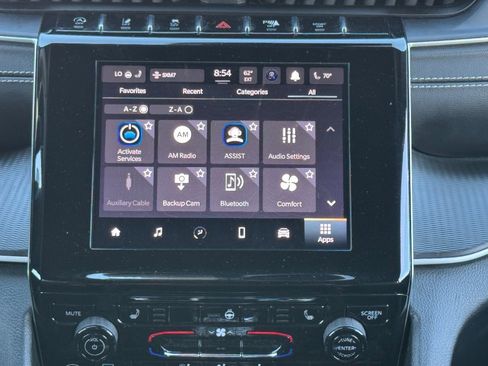 Used 2023 Jeep Grand Cherokee L Laredo image 23