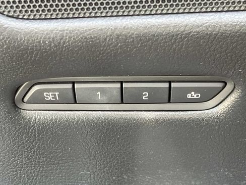 Used 2017 Cadillac XT5 Premium Luxury AWD/4WD image 32