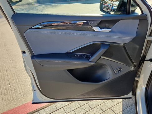 New 2026 Volkswagen Tiguan SE R-Line image 14