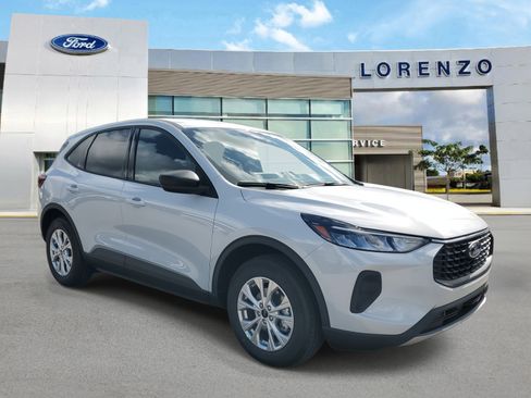 New 2026 Ford Escape Active w/ Tech Pack #1 FWD image 3