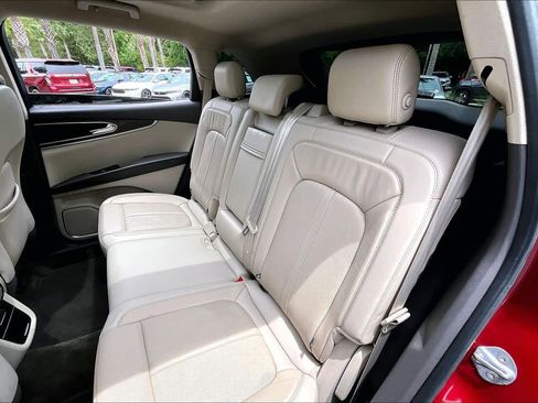 Used 2018 Lincoln MKX Reserve w/ Driver Assistance Package FWD image 20