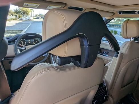 New 2026 Land Rover Range Rover SE image 15