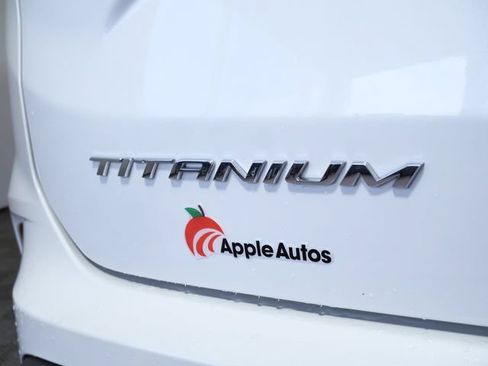 Certified 2024 Ford Edge Titanium w/ Equipment Group 301A AWD/4WD image 9