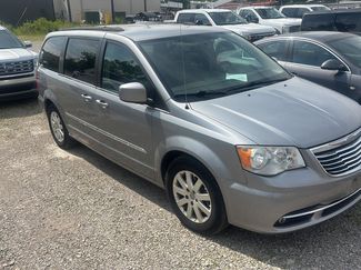 Used 2015 Chrysler Town & Country Touring FWD video 2