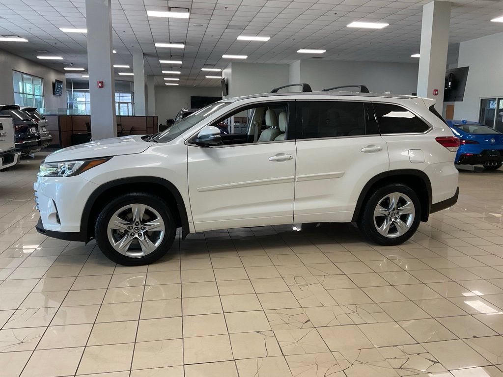 Used 2019 Toyota Highlander Limited AWD/4WD image 4