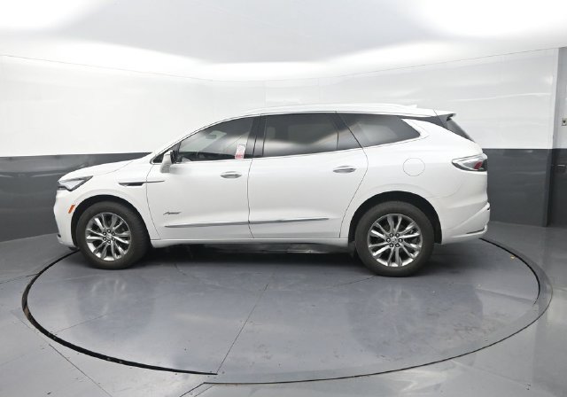 Used 2023 Buick Enclave Avenir w/ Avenir Technology Package AWD/4WD image 7