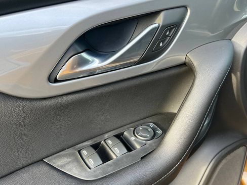 Used 2019 Chevrolet Blazer LT FWD image 22