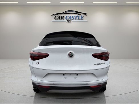 Used 2022 Alfa Romeo Stelvio Ti w/ Active Assist Plus Package image 9