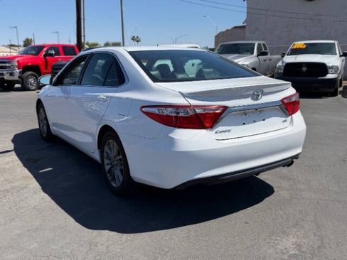 Used 2016 Toyota Camry SE FWD image 5