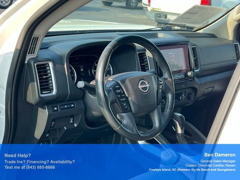 Used 2023 Nissan Frontier SV w/ SV Convenience Package RWD image 5