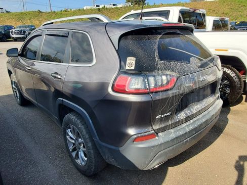 Used 2019 Jeep Cherokee Latitude Plus w/ Comfort/Convenience Group image 8