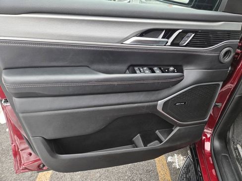 Used 2025 Jeep Wagoneer Series II image 12