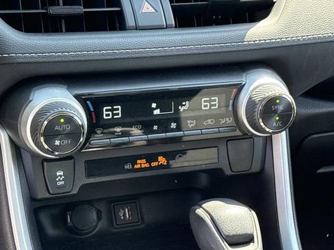 Used 2024 Toyota RAV4 LE image 21